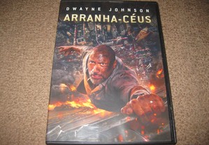 DVD "Arranha-Céus" com Dwayne Johnson