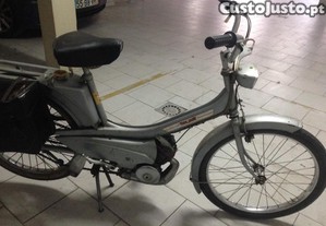 Ciclomotor Mobylette motor 2 tempos