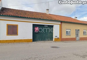 Moradia T4 Riachos - Torres Novas