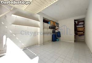 Garagem Privada Em Prdio De Caldas Da Rainha