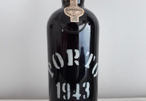 Vinho do Porto colheita 1943