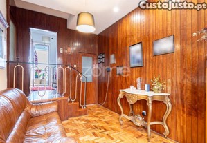 Moradia T5 Avenida Dr. Antunes Guimarães