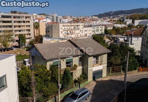 Moradia Exclusiva Com Lote De 780 M² No Centro...