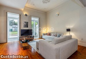 Moradia T3 +1 Com Jardim No Centro Da Cidade