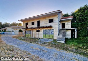 Moradia T4 Estrutura, Em Covelães - Montalegre