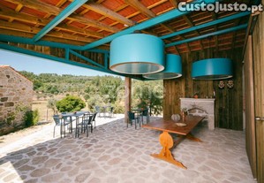 Quinta Com Casinhas Em Pedra, Recuperadas, Para...