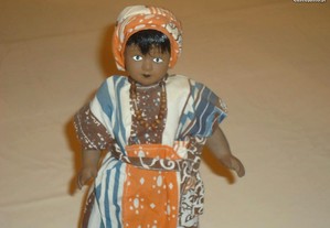 Boneca de porcelana da coleção bonecas do Mundo