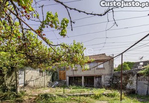 Quinta Com Uma Área Total De 2694M2 Em...