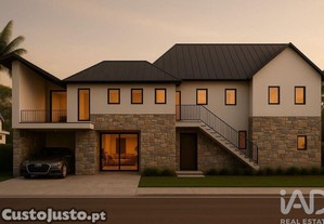 Casa T3 em Ribafeita de 210,00 m²