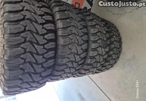 Conjunto pneus e jantes 33x12.5 R 15