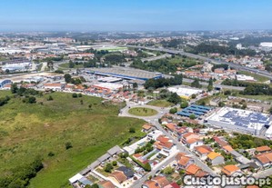 Terreno Com 357 M2 Para Construção De Moradia -...