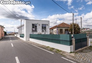 Moradia T1+1 Renovada Em Pinheiro, Felgueiras