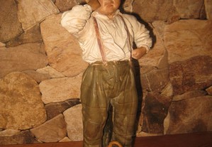 Antiga estatueta rapaz barro JOSEPH LE GULUCHE 1900s