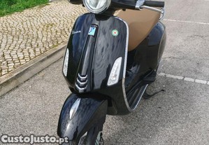 Vespa Primavera 125