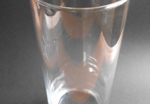 Vaso cilíndrico em vidro