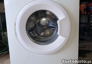 Mquina de lavar roupa