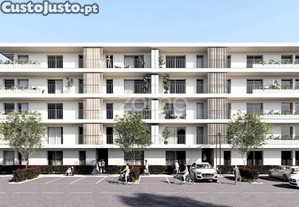 Apartamento T2 Com Garagem E Varanda Em S. Vicente