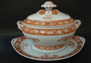 Terrininha antiga em porcelana portuguesa