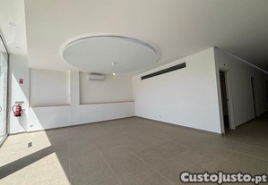 Loja com 5 gabinetes - 188m2 - Loulé