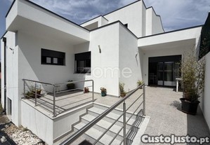 Moradia T4 Em São Mamede De Este, Braga