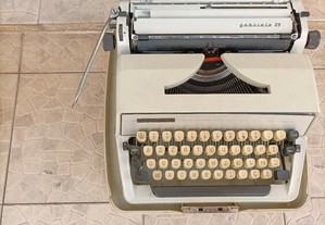 Máquina de Escrever Antiga