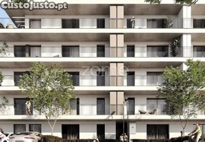 Apartamento T3 Com Garagem E Varanda Em S. Vicente