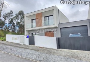 Moradia T3 Nova - Vila Verde, Braga