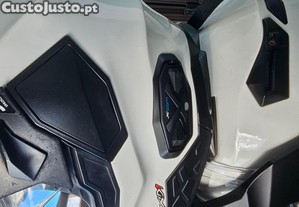 2 Capacetes Nexx Xwed com intercomunicadores Senna