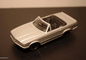 Mercedes 500 SLC Cabrio - Luso Toys escala 1/43 PT