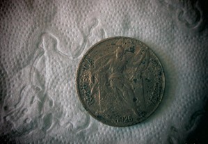 Moeda portuguesa de 50 centimos de 1926