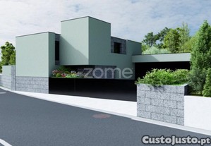 Moradia T3 Com Projeto Aprovado Em Lama