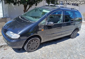 VW Sharan 1.9 TDI 110 CV CARAT
