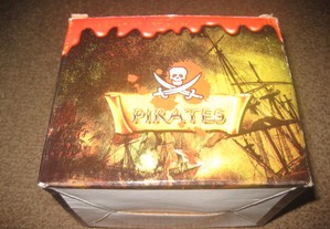 Caneca "Piratas das Caraíbas" Nova e Embalada!