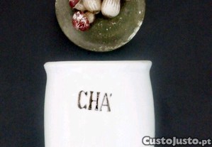 Antigo pote de chá em porcelana (Vista Alegre?)