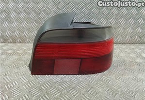 FAROLIM TRASEIRO DIREITO BMW serie 5 berlina e39 1995 2496298 2VP00724008