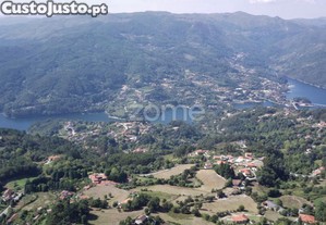 Terreno Rustico Com Vistas Rio Em Vieira Do Minho
