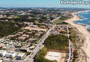 Moradia T4 No Empreendimento 'Madalena Vila...