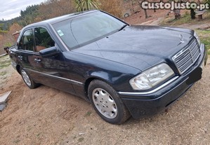 Mercedes-Benz C 220 4 portas - 95