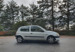 Renault Clio 1.9 D