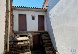 Casa de aldeia em Bragança de 76,00 m²