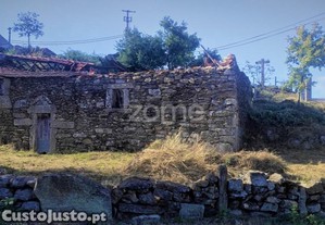 Moradia Com Terreno, Em Padroso, Montalegre