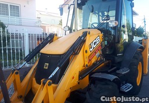 Retroescavadora JCB 3CX de 2014 ( 92 CV )