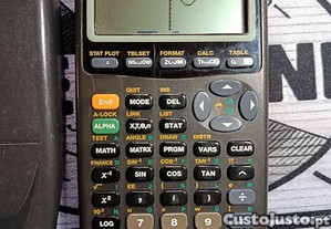 Calculadora Gráfica Texas Instrumental TI83