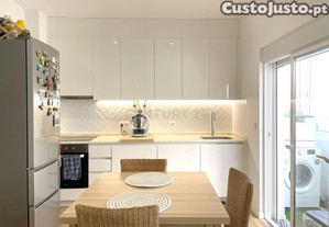 Apartamento T2 renovado em 2023