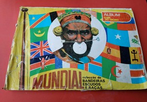 Album Clube do Cromo MUNDIAL Bandeiras, Escudos e