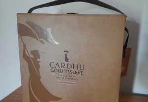 Cardhu Gold Reserve - Caixa c/Garrafa Vazia + 2 Copos