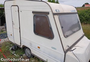 Caravana ADRIA 3.3m + Avanado toldo