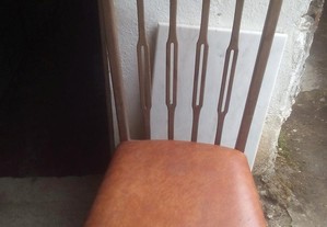 cadeira de napa castanha