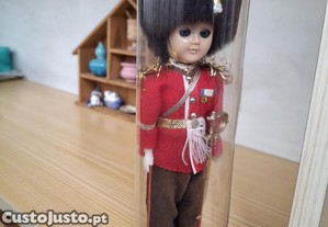 Souvenir guarda real inglesa - com a caixa original