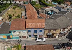 Moradia Multifuncional Em Baguim Do Monte /...